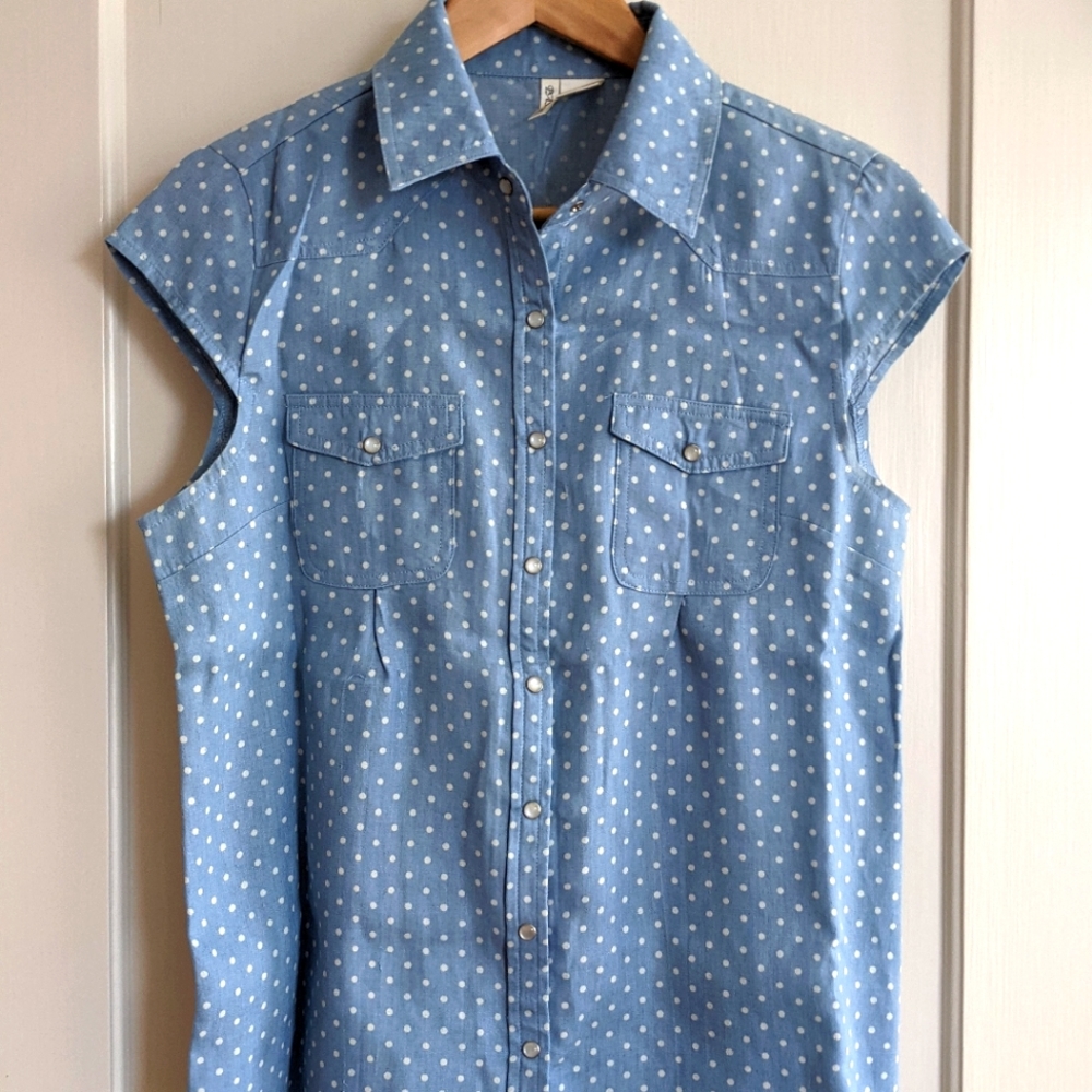NWOT poker dot sleeveless shirt